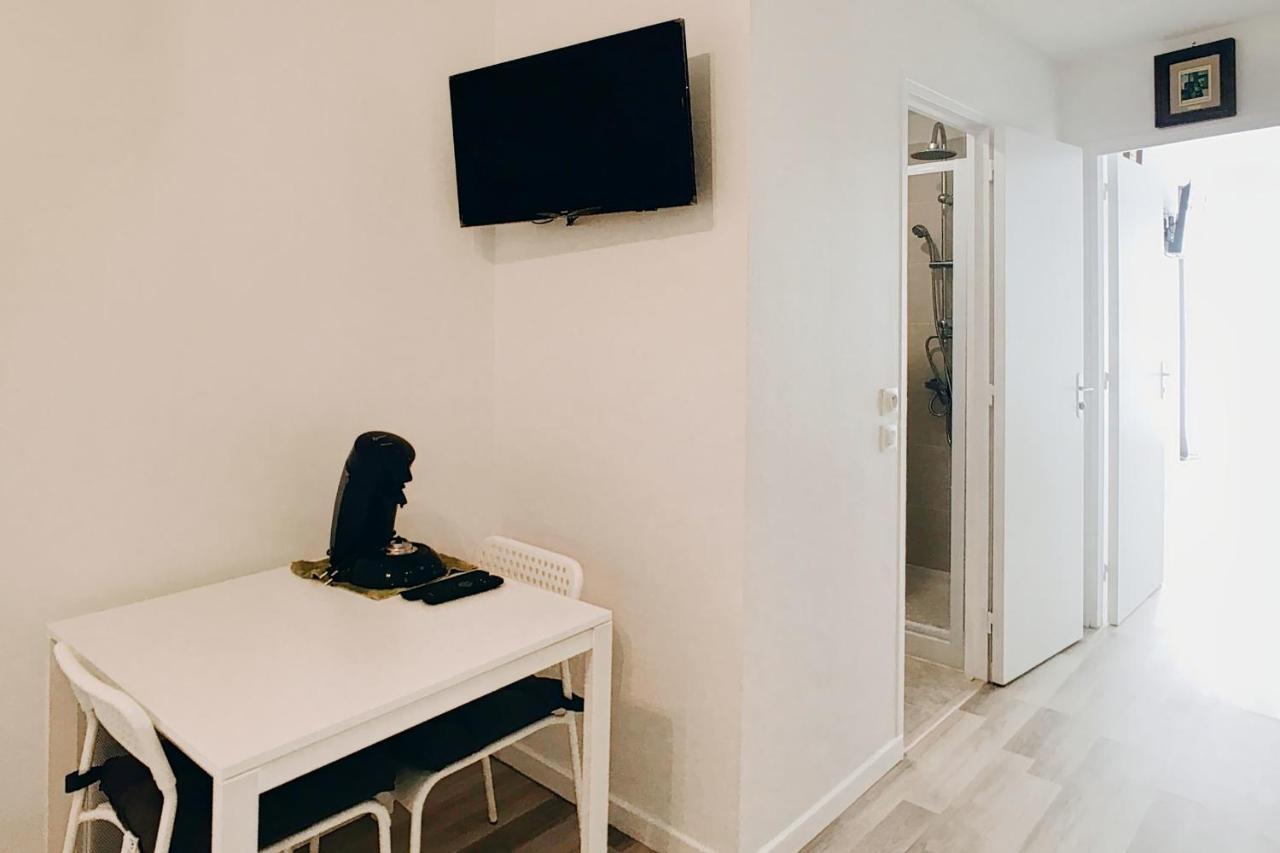 Charming And Cozy Near Montparnasse Apartment ปารีส ภายนอก รูปภาพ